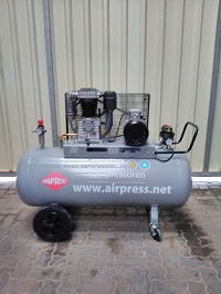 Kompressor der Fa. Airpress HK 700-300 Pro